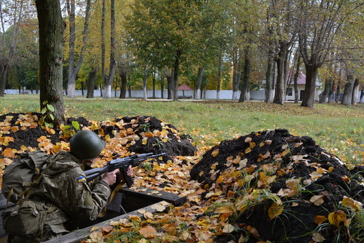 Як українські військові тренувалися відбивати напад на аеродром. Фоторепортаж