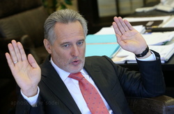 Фірташ назвав екс-міністра Яресько грабіжницею