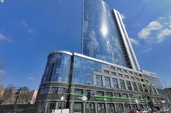 ЗМІ: Фірташ продав київський бізнес-центр «Парус» 