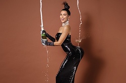 Почувствуй себя Ким Кардашьян: в Америке продают костюм «жертва ограбления»