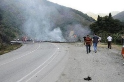 Ракета вибухнула біля шосе