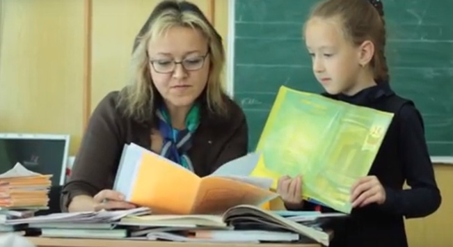 Зелена ручка та трикілограмовий рюкзак: шкільні зміни в Чернівцях