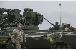 Порошенко заспокоїв: Виборів на непідконтрольному Донбасі не буде, допоки в регіоні не запанує мир