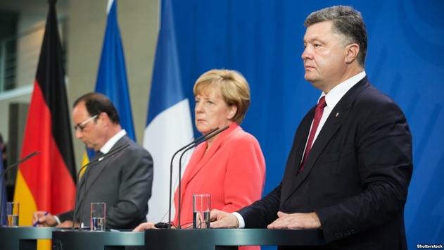 Порошенко поговорив з Меркель і Олландом про зусилля для виконання Росією безпекових умов «Мінська»