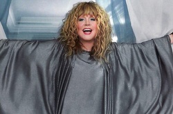 Возвращение на сцену: Пугачева выпустила новую песню «Не звони»