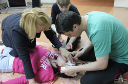 Столичних школярів вчили надавати першу допомогу