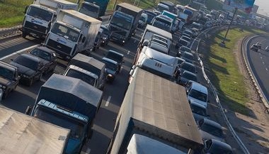 Вранці на українсько-польському кордоні застрягли майже 800 автівок
