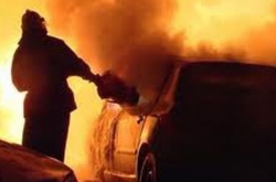 Зловмисники підпалили паркінг на Оболоні