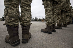 Відмова від строкової служби: чи осилить Україна контрактну армію