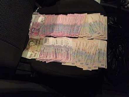 Столичного чиновника спіймали на хабарі у 52 тисячі гривень