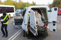 Масштабне ДТП у Кривому Розі: зіткнулися п'ять автівок