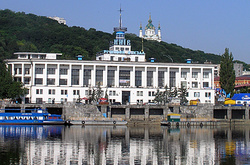 Кииївський річковиий вокзаал