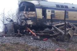 Поліція озвучила подробиці зіткнення потяга із лісовозом на Вінничині (ОНОВЛЕНО)
