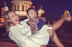 Тарантино бы плакал: группа «Ленинград» презентовала новый видеоклип с Ксюшей Собчак