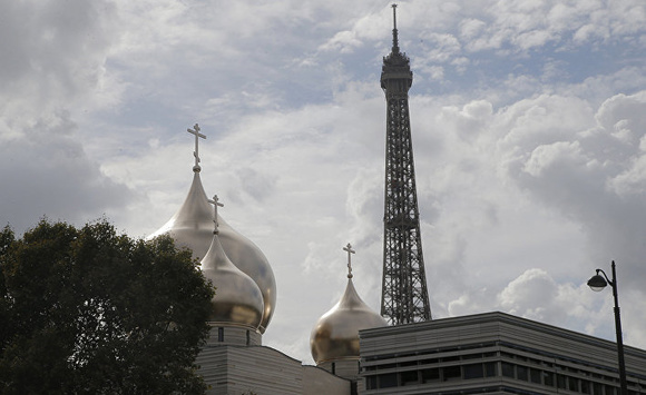 У серці Парижа відкрився «путінський собор»