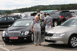 Закон про вживані авто у дії: за зниженими акцизами розмитнюється 90% «секонд-хенду»