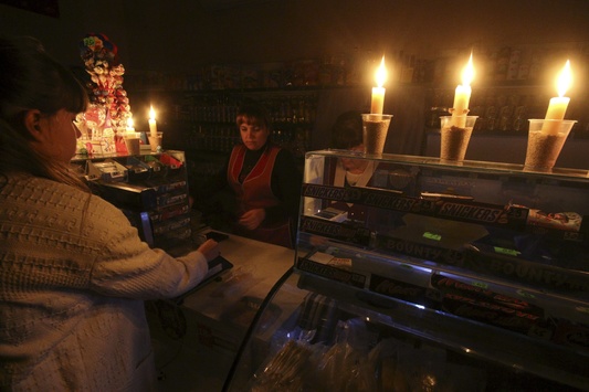 Окупований Крим може на добу зануритися в темряву