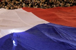  На Вацлавській площі в Празі зыбралися чехи, щоб вшанувати пам’ять першого президента Чехії та останнього президента Чехословаччини Вацлава Гавела, 18 грудня 2011 року 