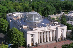 Депутати знайшли «мертві душі» в їдальні та гаражі парламенту 