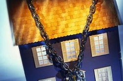 Гуртожиток у Києві продали разом з мешканцями