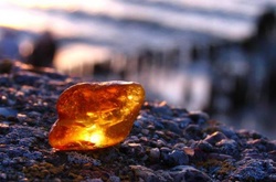 Держгеонадра провокує чорний ринок видобутку бурштину &ndash; нардеп