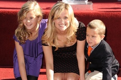 Голливуд и съемки подождут: актрисы, которые посвятили себя семье