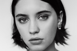 Звездные дети: 16-летняя дочь Джуда Лоу начинает модельную карьеру