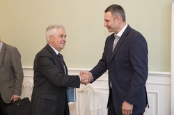 Кличко обговорив можливість залучення інвестицій в інфраструктурні проекти Києва з німецьким сенатором