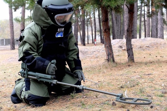 Україна отримала від НАТО більше 450 одиниць обладнання для розмінування