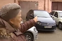 Черниці Московського патріархату вирішили відсудити гараж у 83-річної пенсіонерки