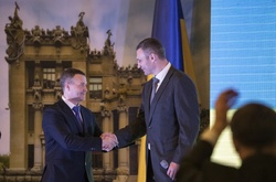 Кличко привітав працівників «Київавтодору» з Днем автомобіліста і дорожника