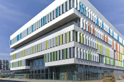 Таких храмів науки ви ще не бачили. Фото найбільш незвичних шкіл світу