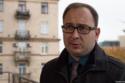 ФСБ в окупованому Криму розпочала полювання на відомого адвоката