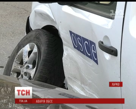 У Харкові потрапив в аварію автомобіль ОБСЄ