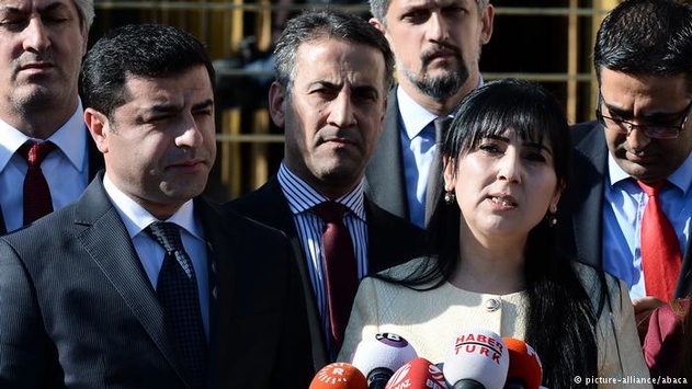 У Туреччині затримали прокурдських політиків