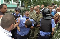 Поліцейські, підозрювані у резонансному вбивстві на Миколаївщині, вийшли на волю