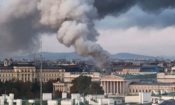 В Австрії горіла будівля парламенту