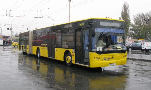 Автобуси на Троєщині будуть працювати за спеціальним графіком