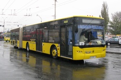 Автобуси на Троєщині будуть працювати за спеціальним графіком