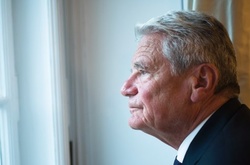 Президент Німеччини побоюється, що на виборах у США переможе «непередбачуваний» Трамп