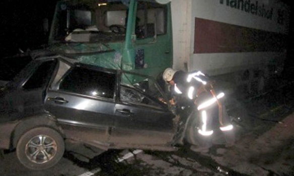 Криваве ДТП на Полтавщині: зіткнулись вантажівка та легкове авто