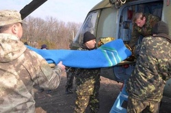 Евакуація пораненого українського бійця