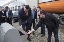 Кличку в Берліні показали, як треба за дорогами доглядати (ФОТОРЕПОРТАЖ)