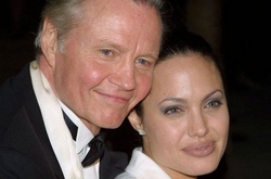 Бейонсе, Джоли и другие звезды, которые не общаются со своими родителями