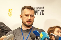 Політолог: Одягніть Ляшка у військову форму &ndash; і побачите маленького Білецького