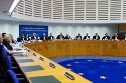 Євросуд зобов'язав Росію виплатити українці 15 тисяч євро за втручання в особисте життя