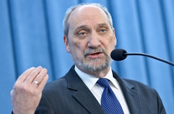 Міністр оборони Польщі вважає, що з Трампом польсько-американські відносини будуть ще кращими