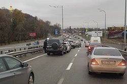Масштабна ДТП: на естакаді Дарницького мосту зіткнулося більше семи автомобілів
