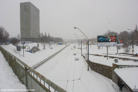 Березень 2013 року повертається: на Київ насувається снігова буря