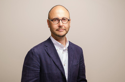  В «Самопомочі» дивуються, що капітальний ремонт столичних доріг проводять під час дощу